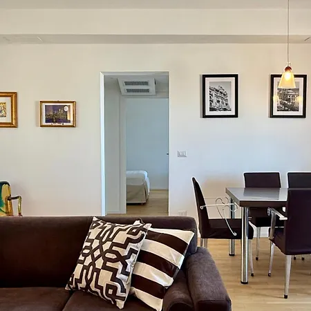 Laus Via Sparano Attico - Penthouse In The Heart Of Appartement Bari