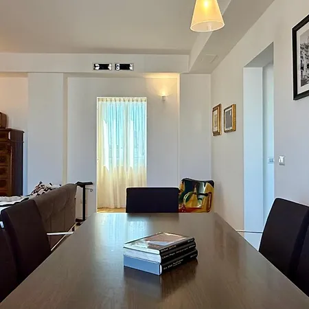 Laus Via Sparano Attico - Penthouse In The Heart Of Appartement *